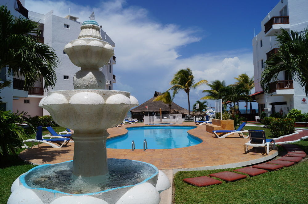 Las Perlas Condos Канкун Экстерьер фото